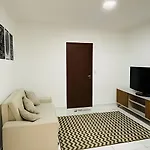 Apt 06
